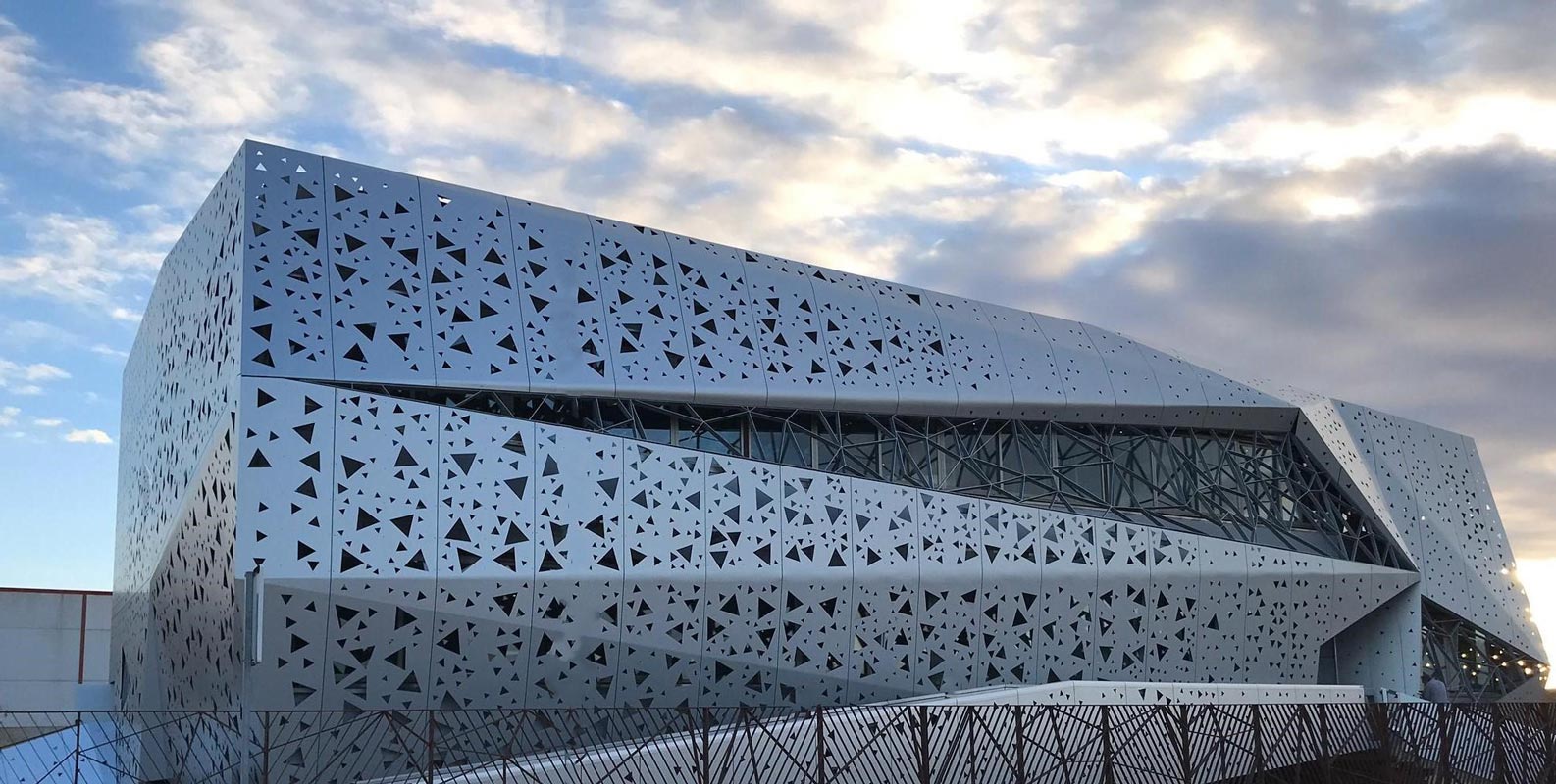 ETALBOND COMPOSITE FACADE SYSTEMS
